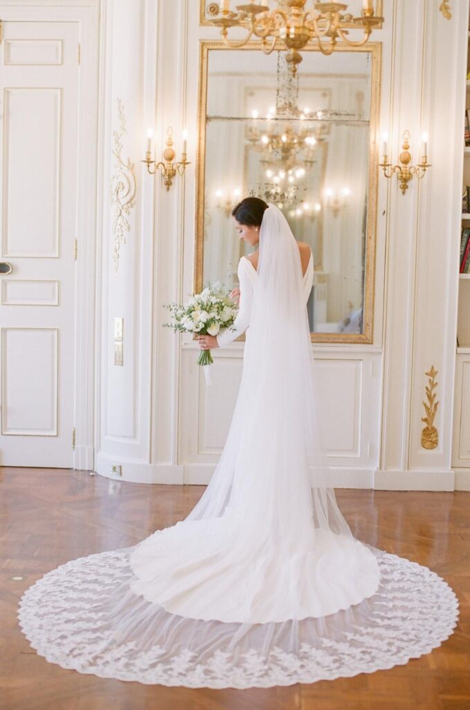 Wedding Veil: How to Choose One to Compliment Your Bridal Gown Style